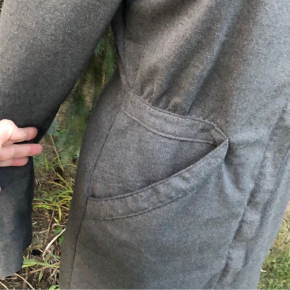 Bench brand Jacket-M-Charcoal-ZipUp-Higher Neck-Longer Length-Fitted-Lightweight - Picture 3 of 16